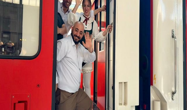 'Vagon Sahne’ treni yola çıktı! Sivas'ta da duracak!