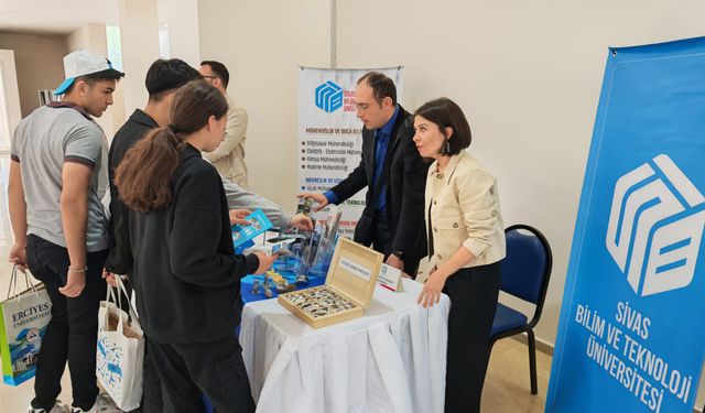 SBTÜ kardeş illerde aday öğrencilere tanıtıldı