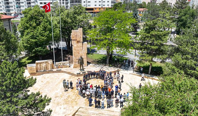 Sivas'ta Atatürk Anıtı'nın çevre düzenlemesi tamamlandı