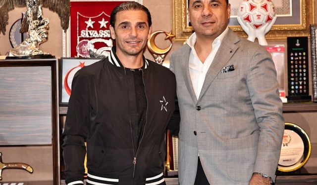 Sivasspor'da o isim ile yollar ayrıldı...