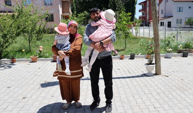 Kızlarını evlendirip  2 kardeşe koruyucu aile oldular