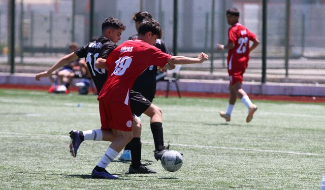 Sivas’ta ANALİG Futbol Heyecanı Başladı