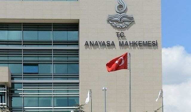 AYM'den devlet memurlarının kınama cezalarına ilişkin iptal kararı
