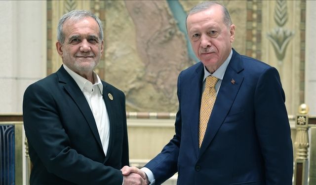 Cumhurbaşkanı Erdoğan, İran Cumhurbaşkanı Pezeşkiyan ile görüştü