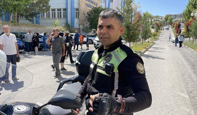 Sivas polisi yine öğrencilerin imdadına yetişti