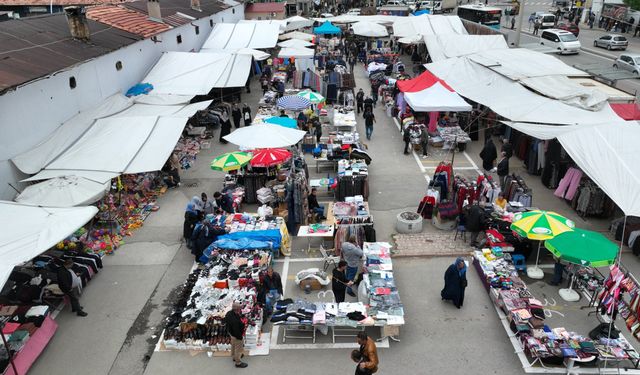 Sivas’ta Bayram Coşkusu Pazarla Başladı