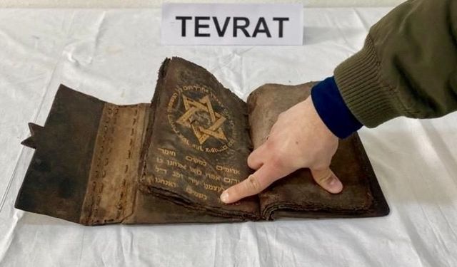 Jandarma 700 yıllık Tevrat buldu