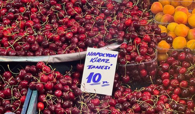 Bu pazarda kirazın tanesi 10 lira!