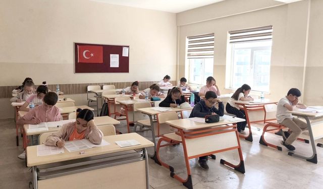 Sivaslı Öğrencilerden Türkiye Derecesi!