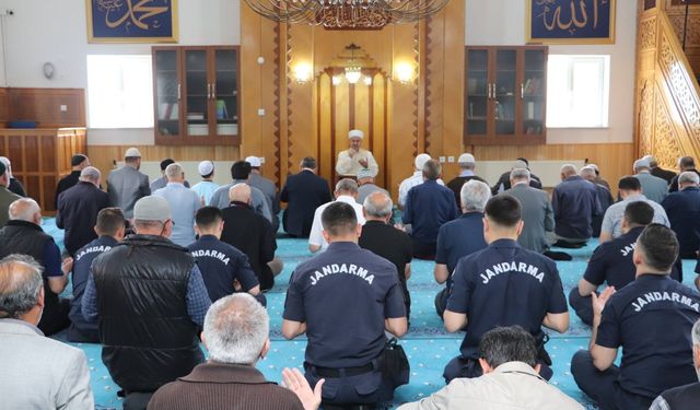 Sivaslı Şehit Emre Polat için Mevlit Okutuldu