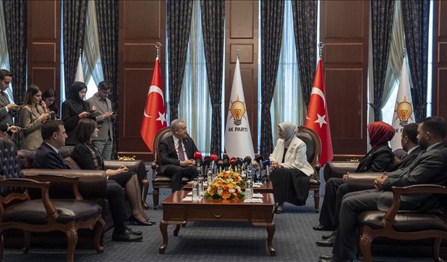 Siyasi partiler arasında bayramlaşma ziyaretleri