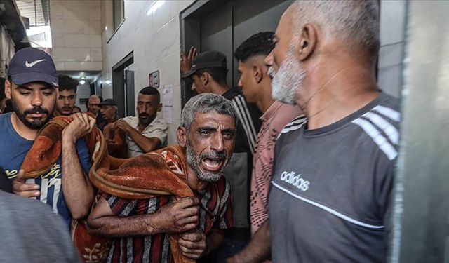 İsrail'in, Gazze'de yardım bekleyenlere yönelik saldırısında 25 Filistinli hayatını kaybetti