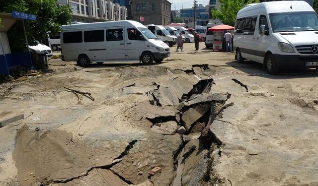 Trabzon'da sel görüntüleri depremi aratmadı!