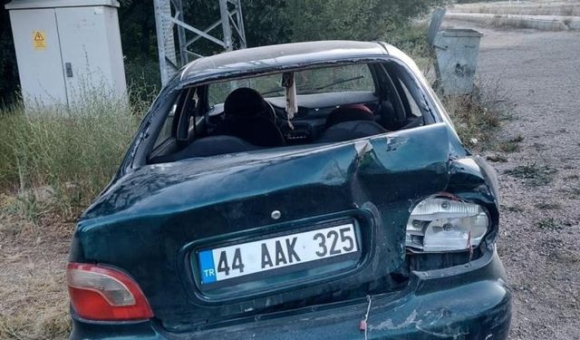 Sivas’ta tır ile otomobil çarpıştı: 2 yaralı