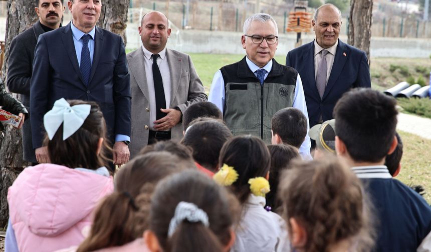 Ağaçlandırma çalışmaları hakkında bilgi aldı