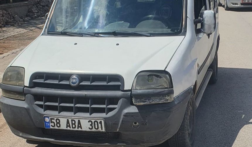 Şarkışla'da trafik kazasında 2 kişi yaralandı