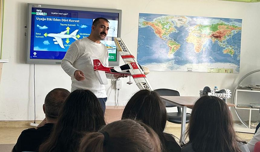 Gemerek'te bilim söyleşisi programı düzenlendi