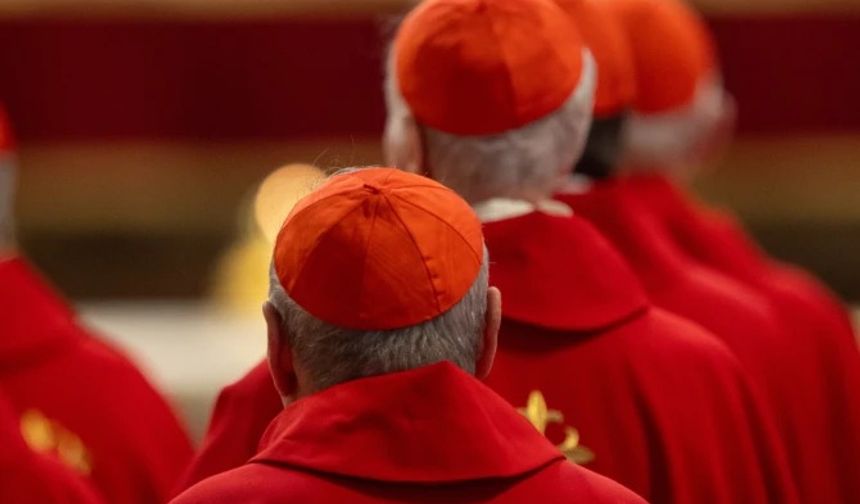 Papalık seçimi süreci yarın başlıyor