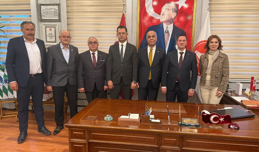 İYİ Parti İl Başkanı Öve Öve Bitiremedi