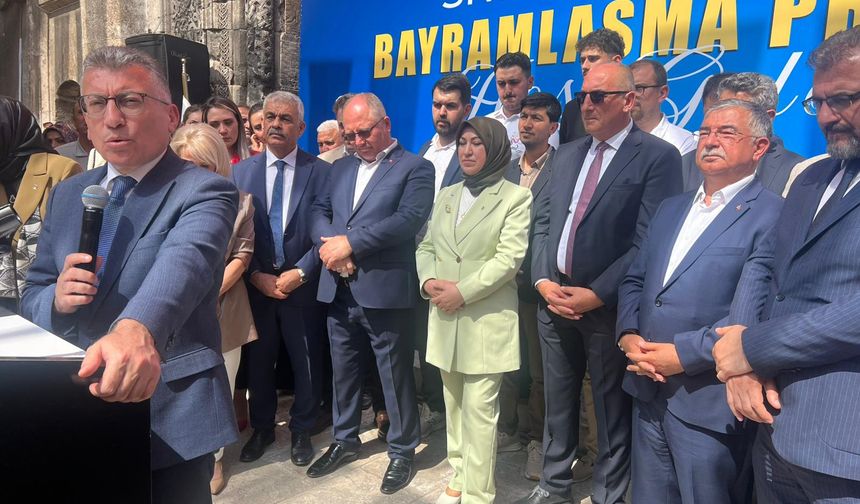 AK Partililer Buruciye'de bir araya geldi