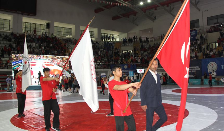 Muhteşem Şampiyonanın Açılış Seremonisi Yapıldı