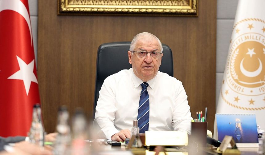 Bakan Güler, TSK Komuta Kademesi ile birlikte İran sınırında