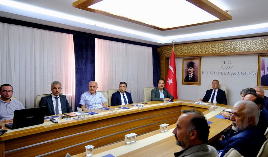 Sivas'ta Her Gün Binlerce Aracın Geçeceği Yol İçin Biraraya Geldiler