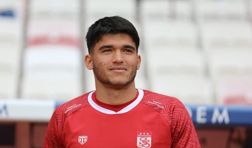 Sivasspor Emre Gökay İle Yeniden Anlaştı