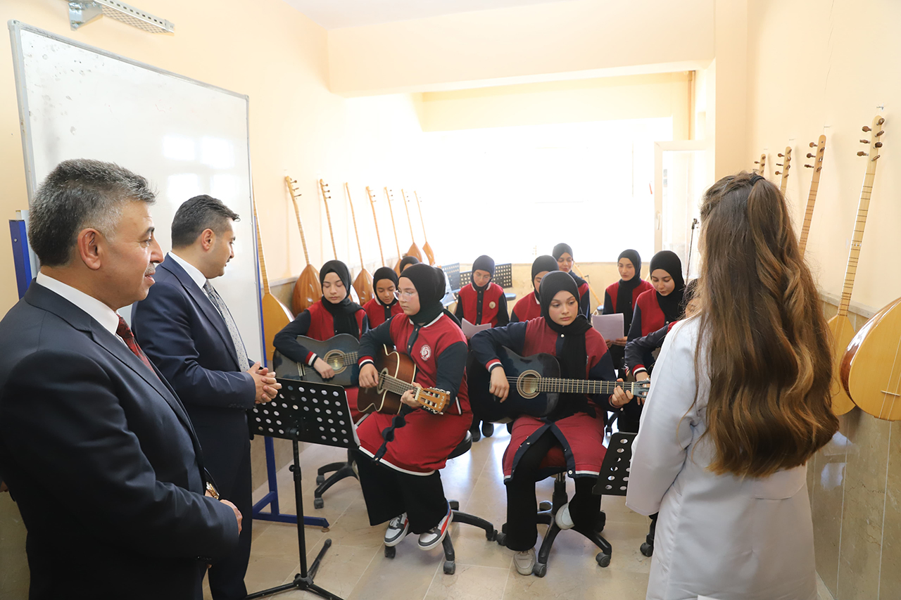 Ailelerimizle el  ele vereceğiz