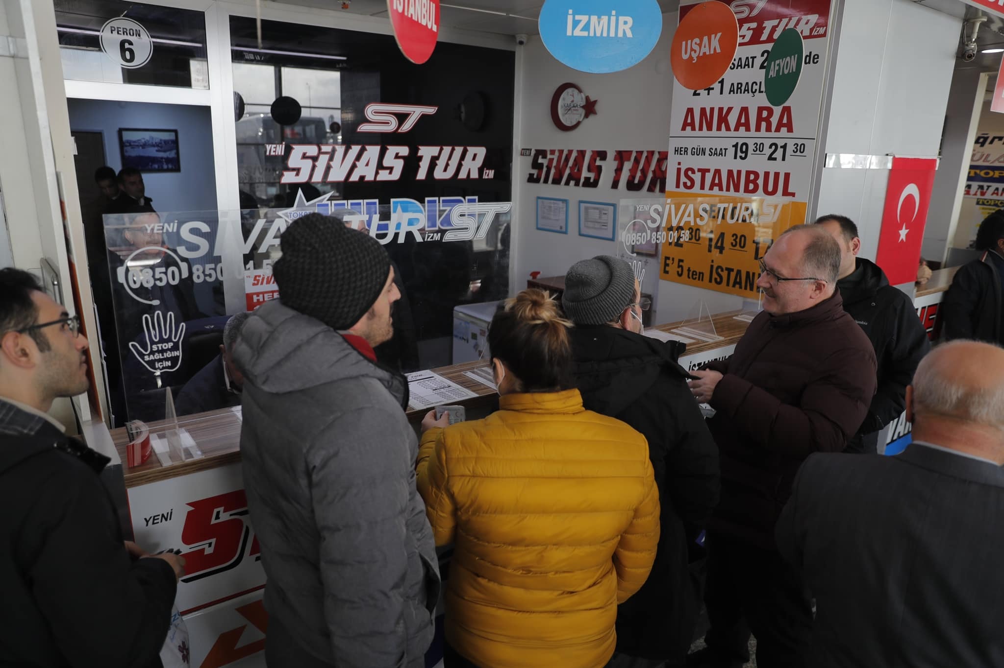 Gençler akın akın Sivas’ı terk ediyor! 