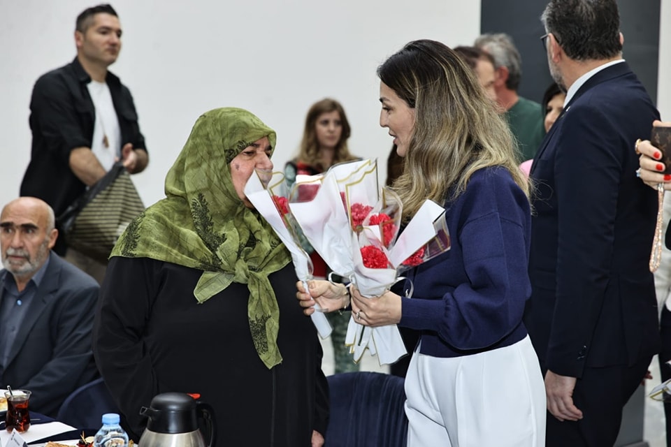 Sivas’ta Anneler Günü’nde Şehit Anneleri ve Çocuklar Duygusal Anlar Yaşadı