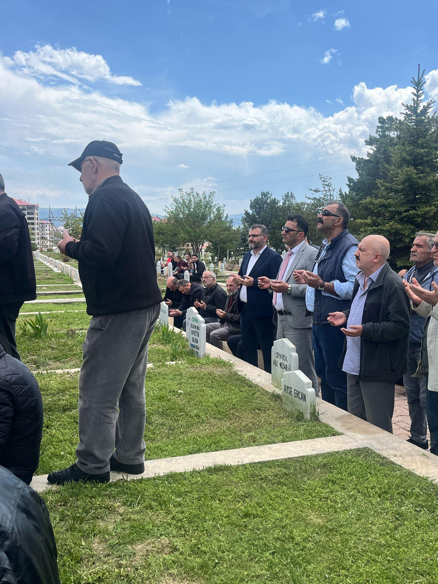 Demirgil’in annesi toprağa verildi  