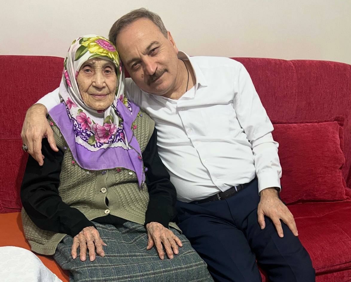 Mustafa Nurullah Albayrak’ın Acı Günü! Annesini Kaybetti