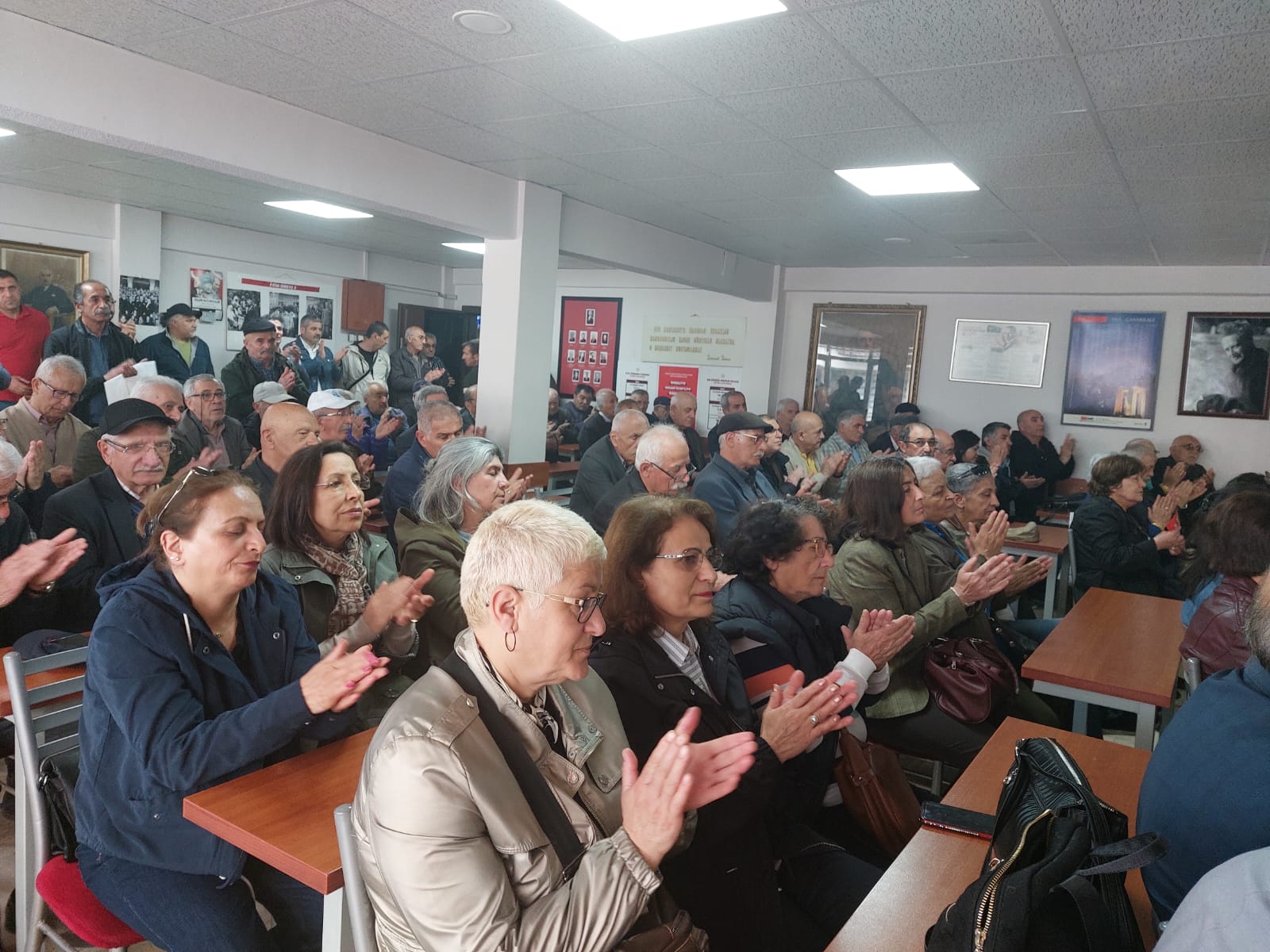 Sivas'ta "Özgür Özel" protestosu! 