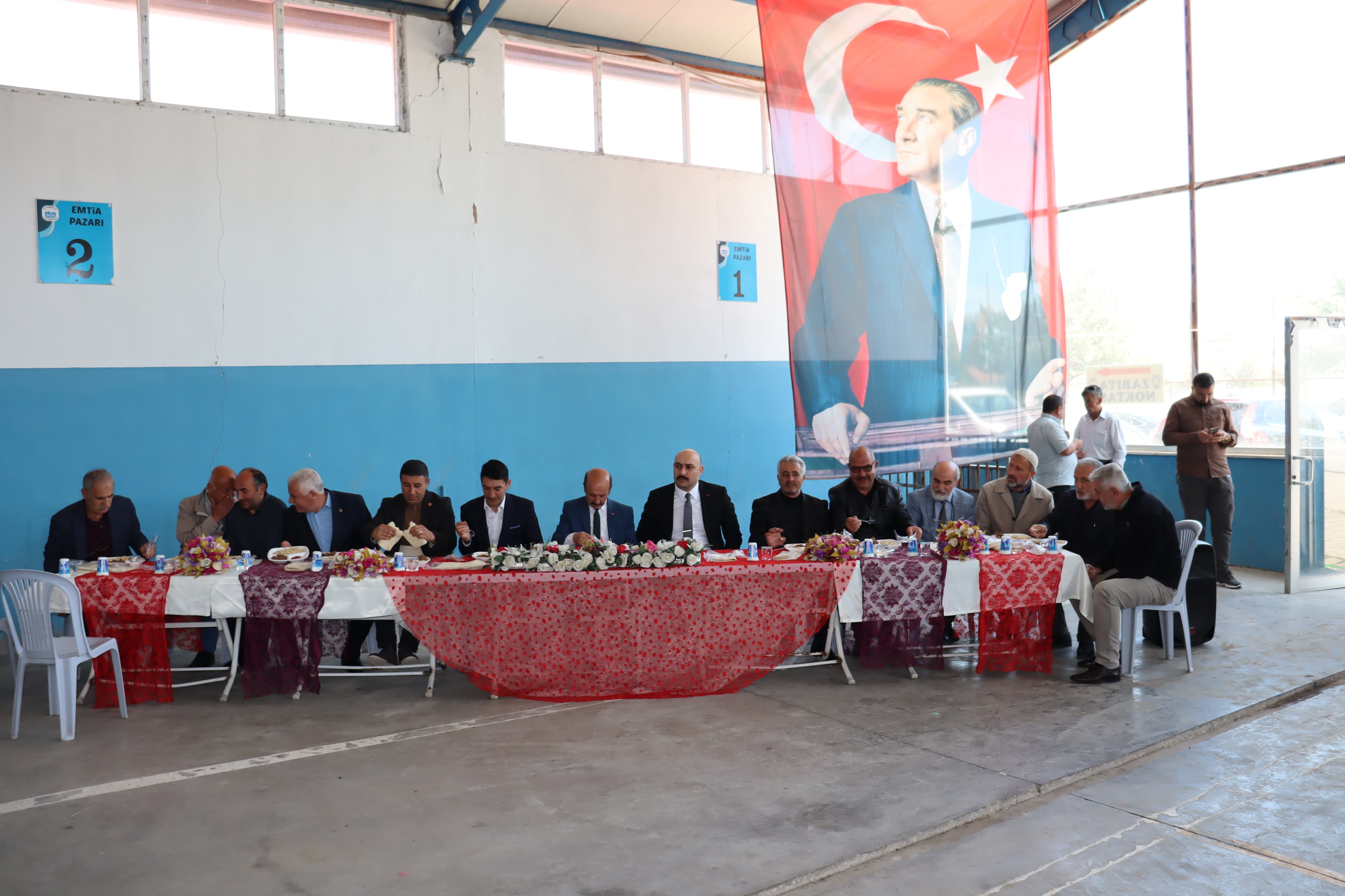 Sivas'ta  çiftçiler, şükür duasına çıktı-1