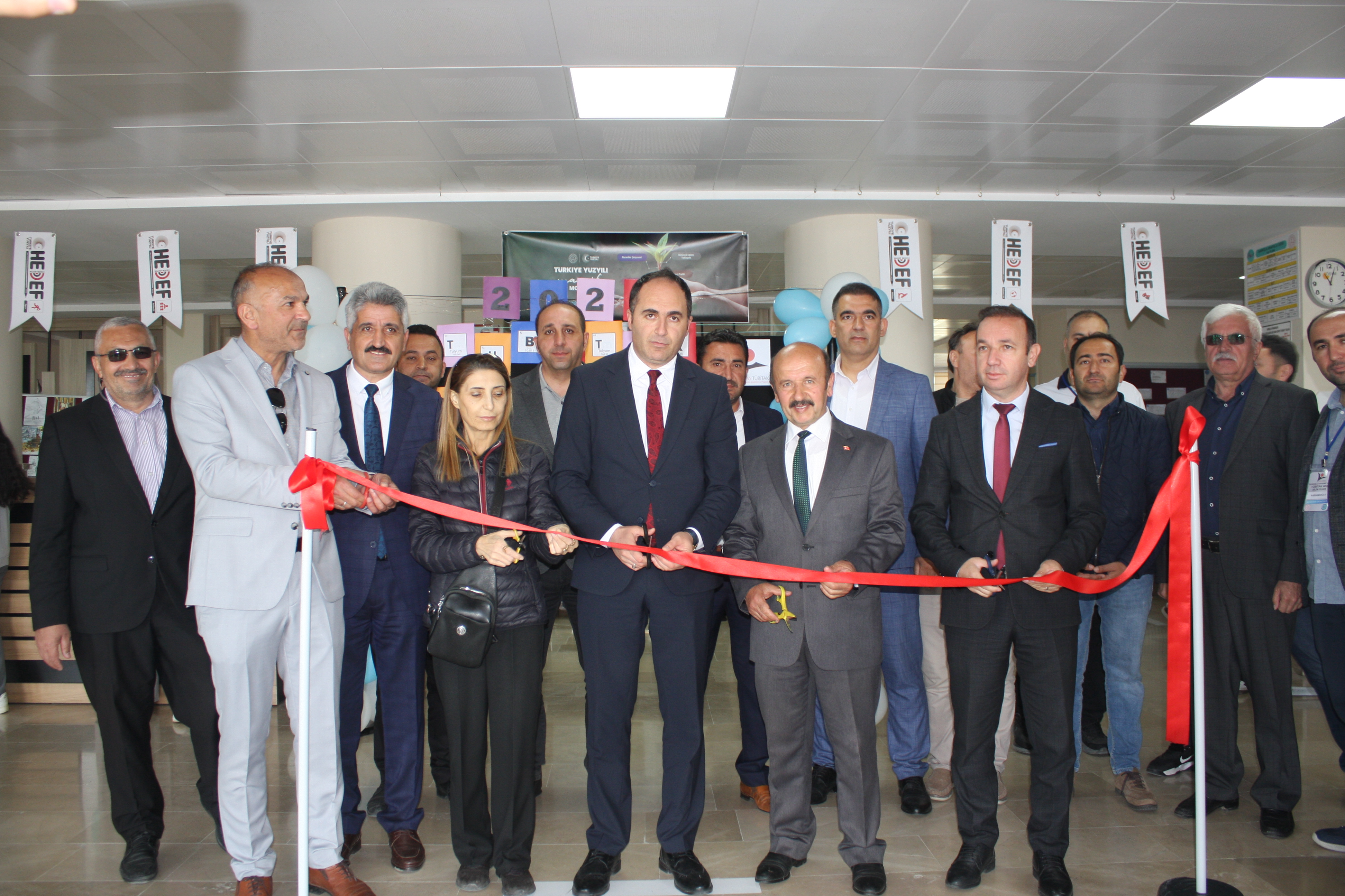 Şarkışla'da "TÜBİTAK 4006 Bilim Fuarı" açıldı
