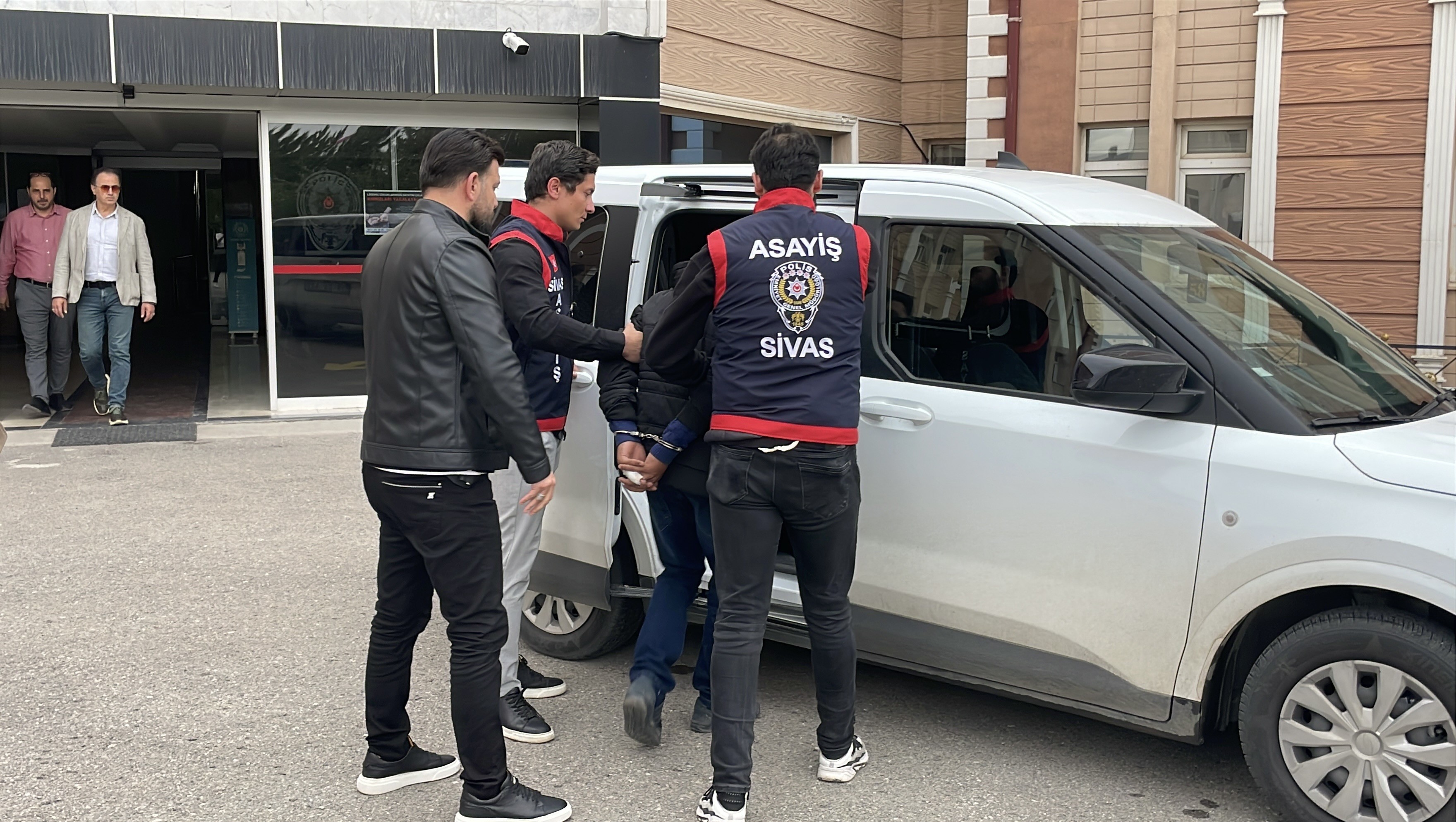 Sivas’ta iki kardeşi öldüren cinayet zanlısı tutuklandı
