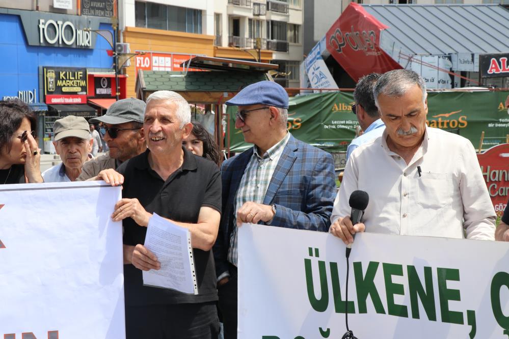 Sivas'ta maden kazası protesto edildi