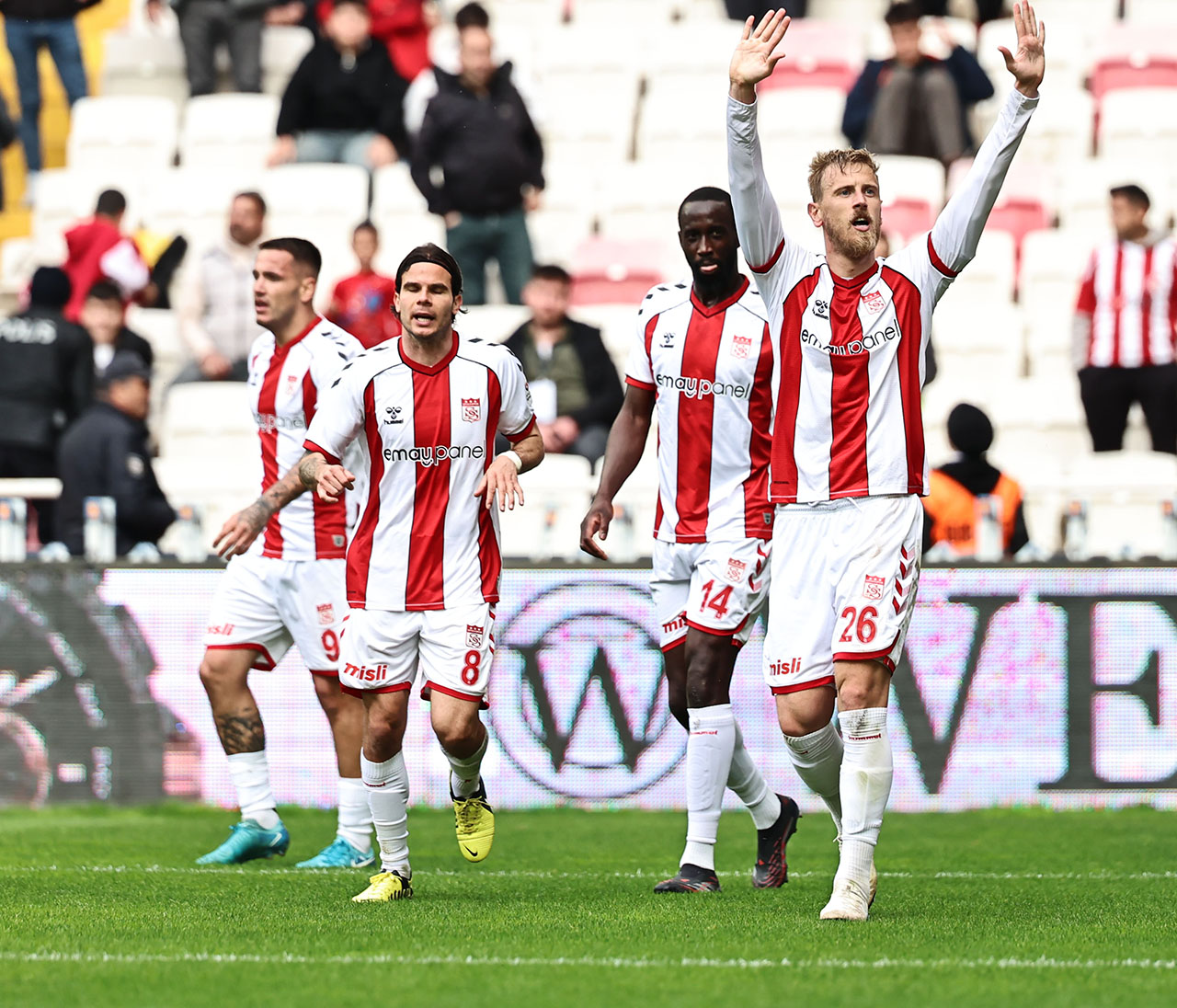 Gözler Abdullah Güler’de Lütfen Sivasspor’a sahip çık!