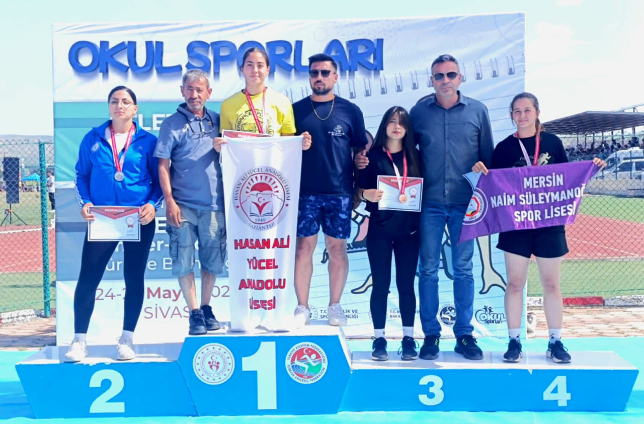 Şampiyona Sivas’ta, zafer sporcularımızda!