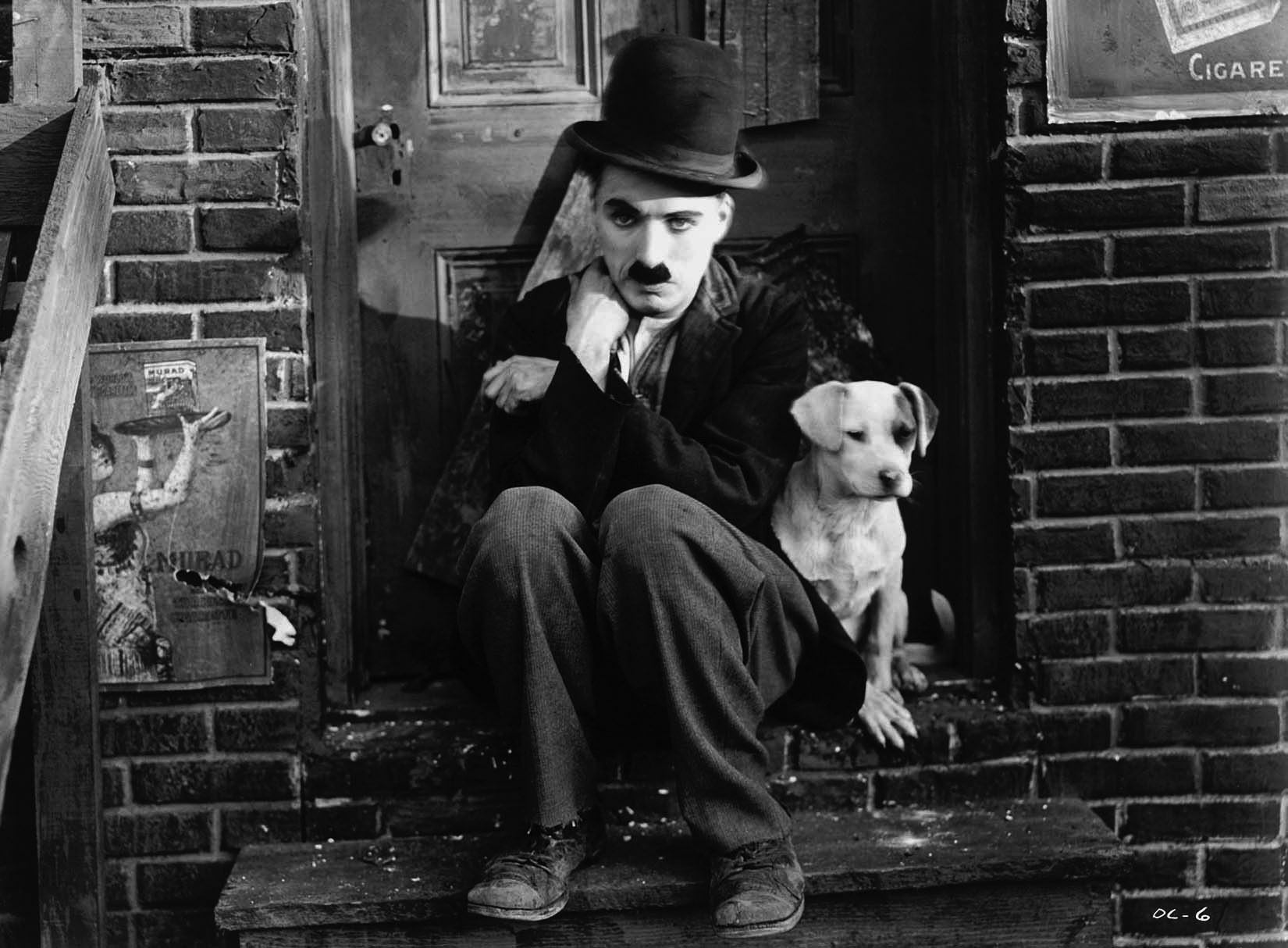 Sessiz Kahkahaların İki Usta Yüzü: Charlie Chaplin ve Kemal Sunal