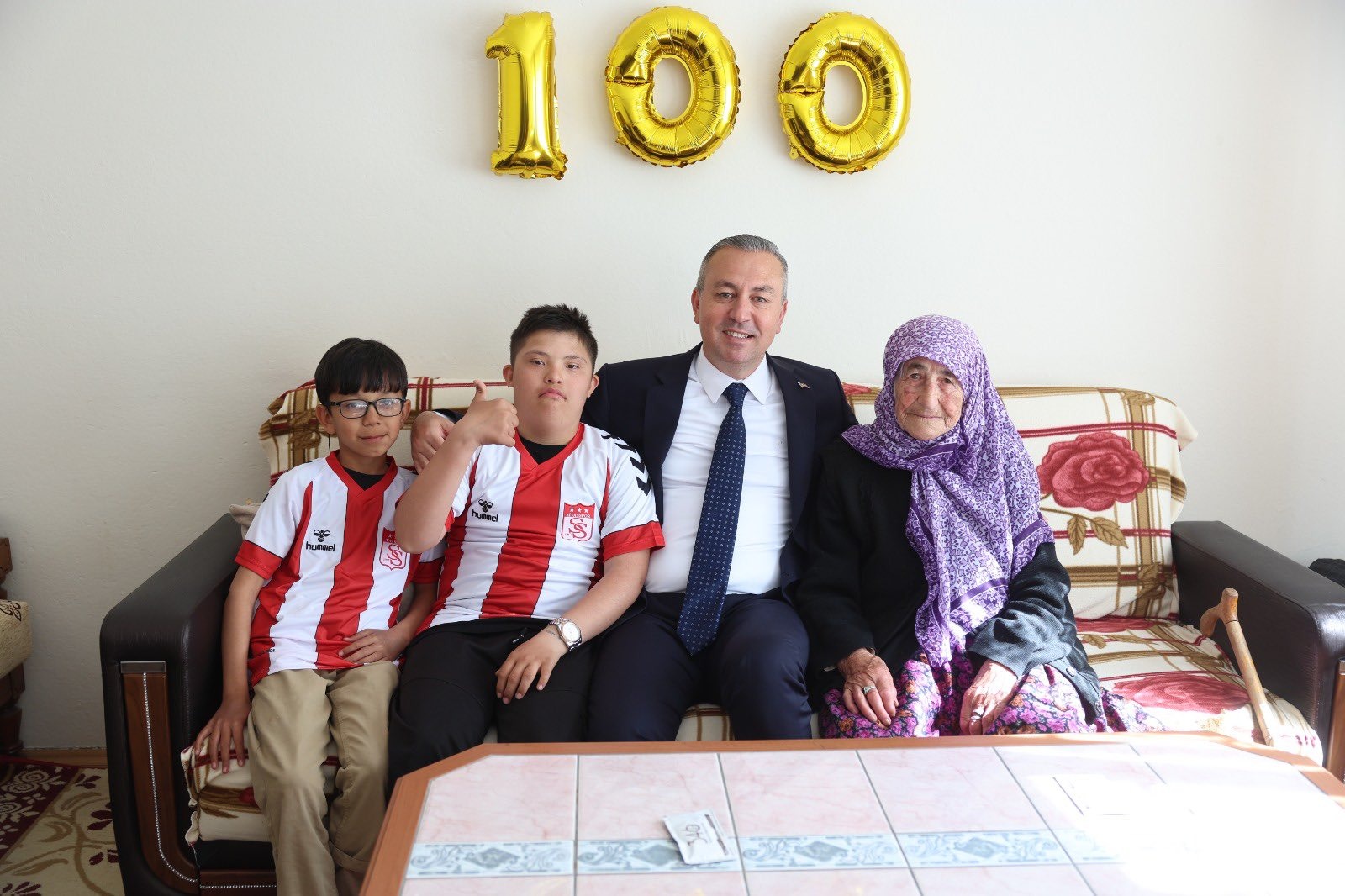 Binnaz Teyze 100 yaşında! 