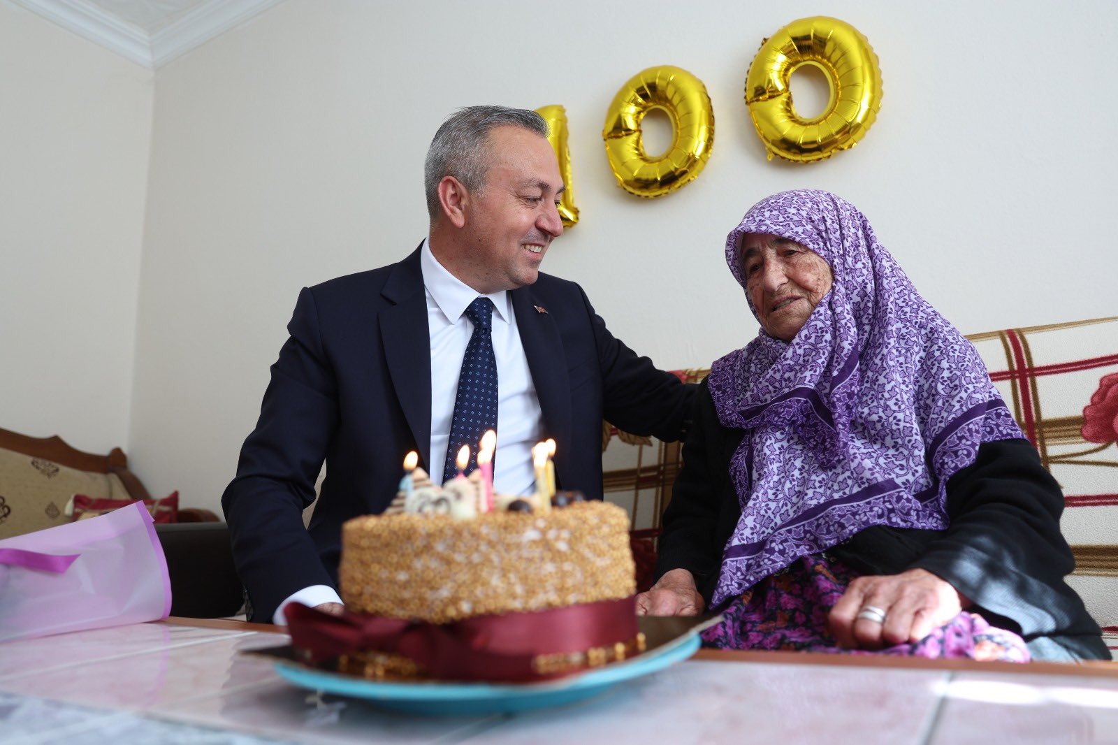 Binnaz Teyze 100 yaşında! 