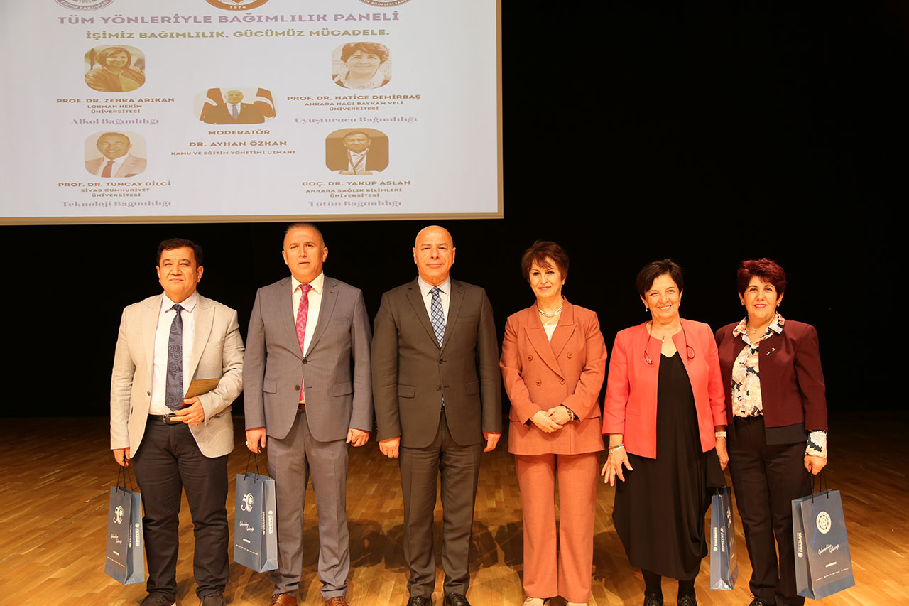 Sivas'ta bağımlılığın tüm yönleriyle ele alındı