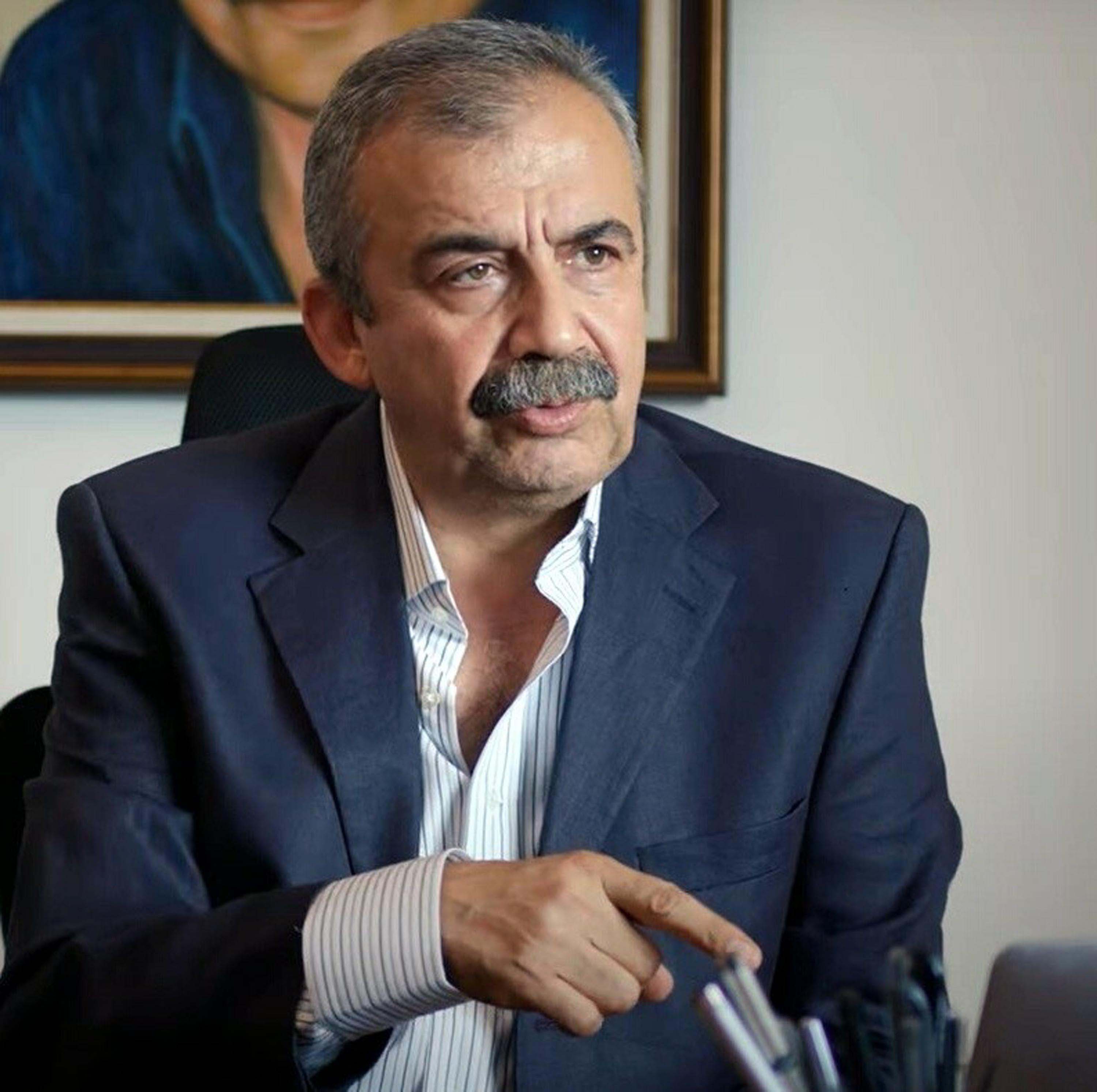 Sırrı Süreyya Önder, rol aldığı filmi izleyemedi 