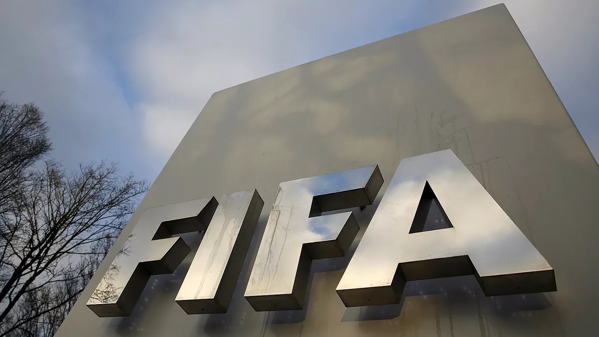 Kurbanoğlu’dan FIFA transfer yasağına net yanıt:  “FIFA yasağı geçici, çözüm için çalışıyoruz”