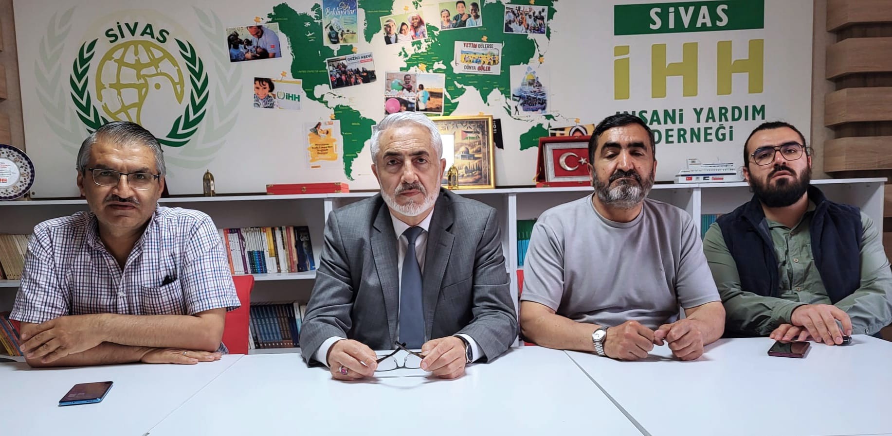İsrail Kuşatması Altındaki Gazze'ye Kurban Nasıl Ulaştırılıyor?   Başkan Zileli açıkladı!