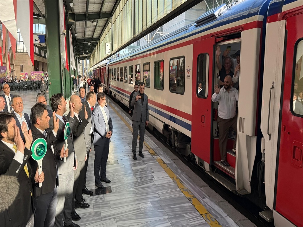 'Vagon Sahne’ Treni Yola Çıktı! Sivas'ta Da Duracak! 2