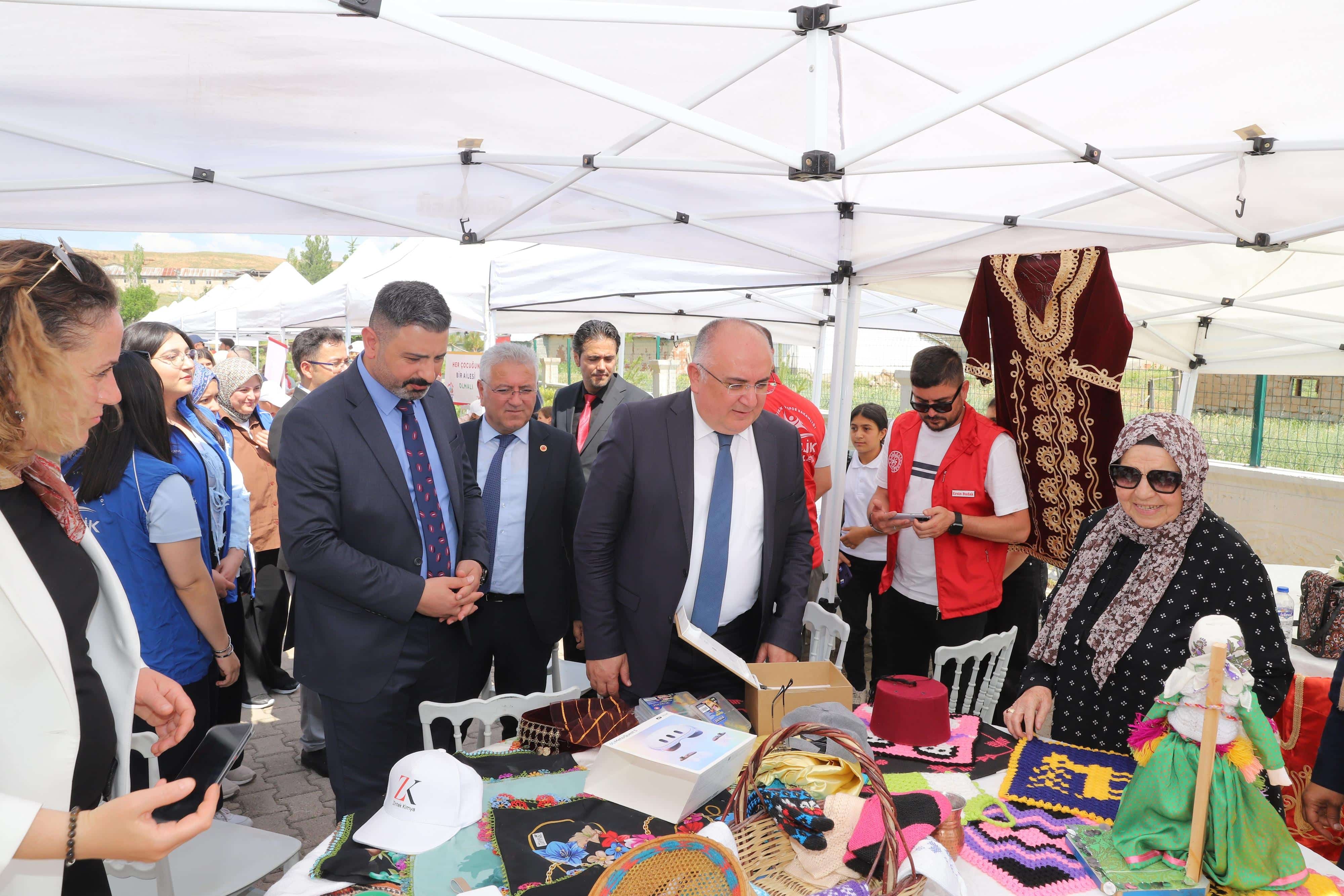 Hacivat- Karagöz ve Nasreddin Hoca Sivas'ta! 