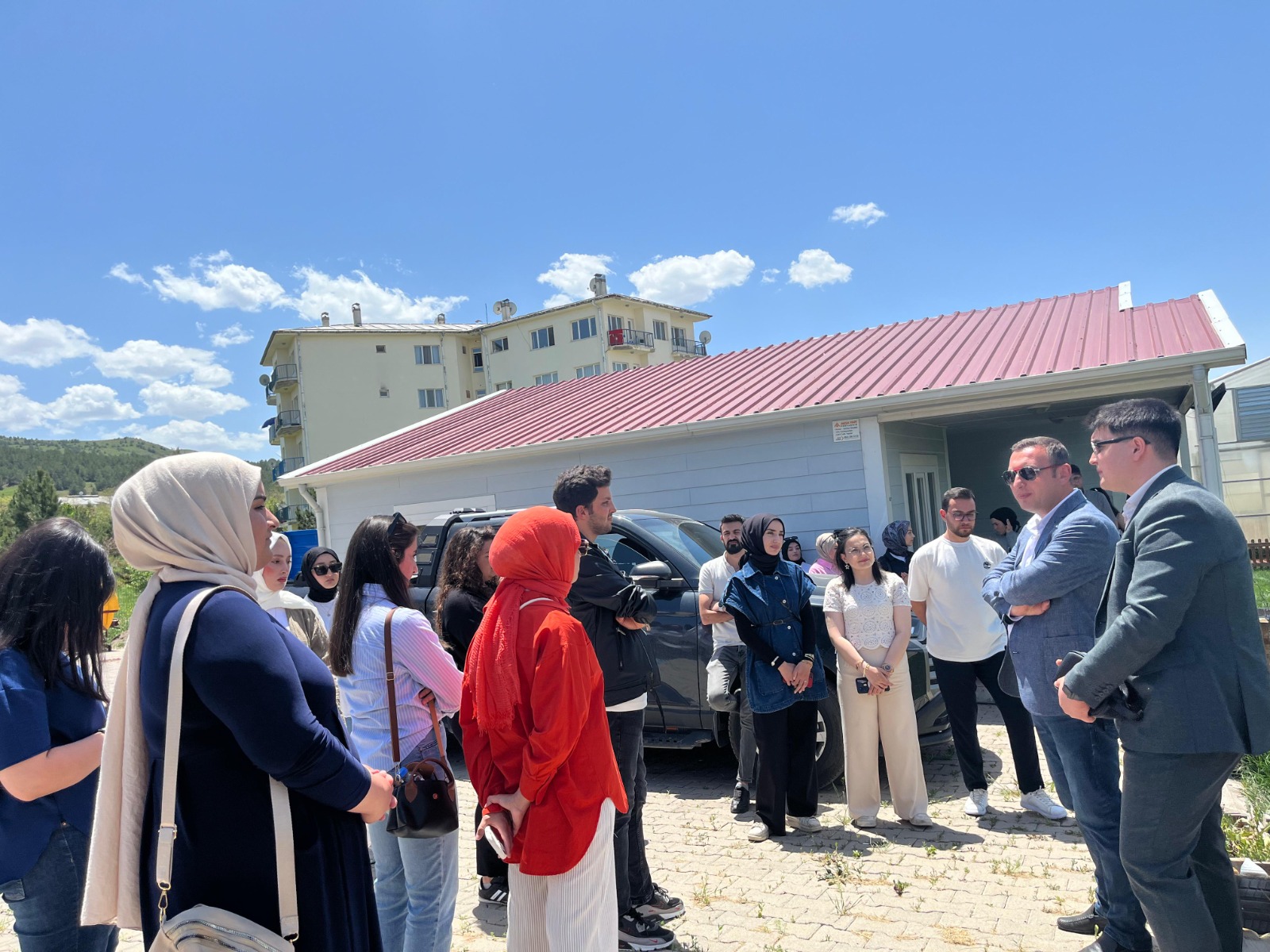 Sivas'ta 200 öğrenci yeşil kampüs için buluştu